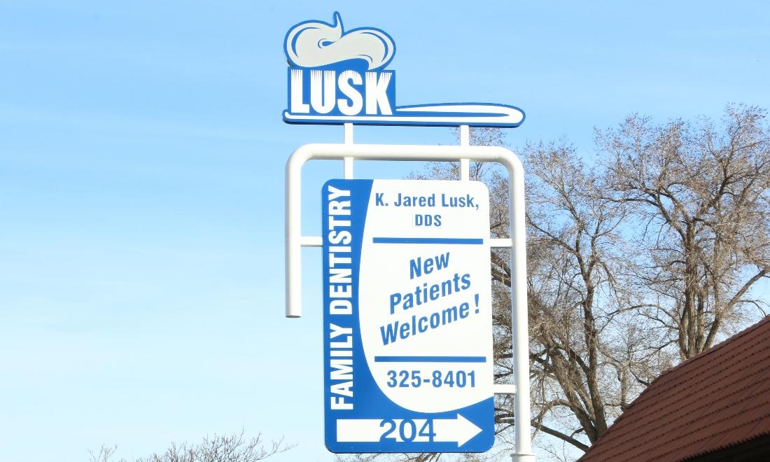Lusk Family Dentistry sign | dentist farmington nm